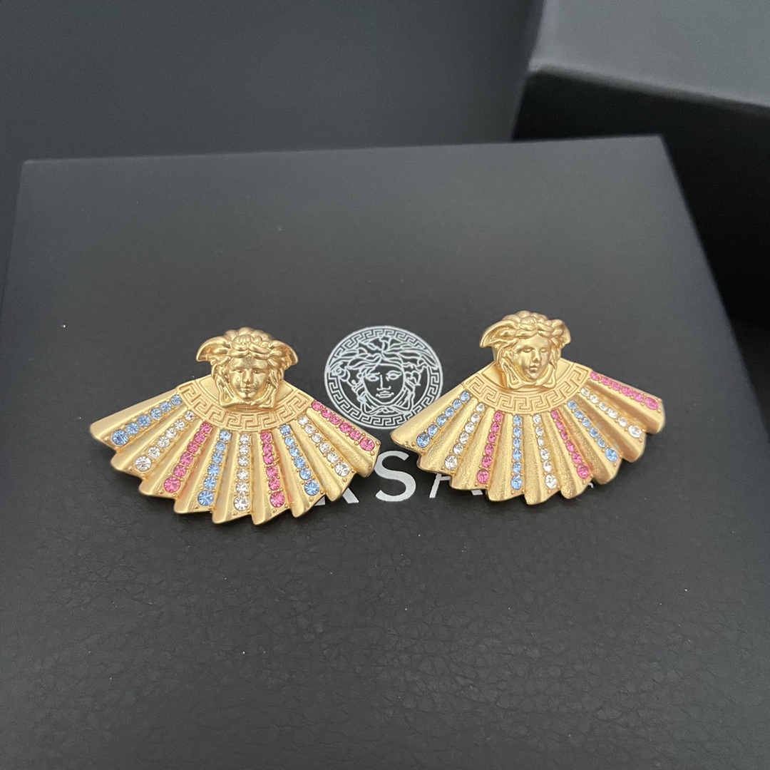 Versa New earrings