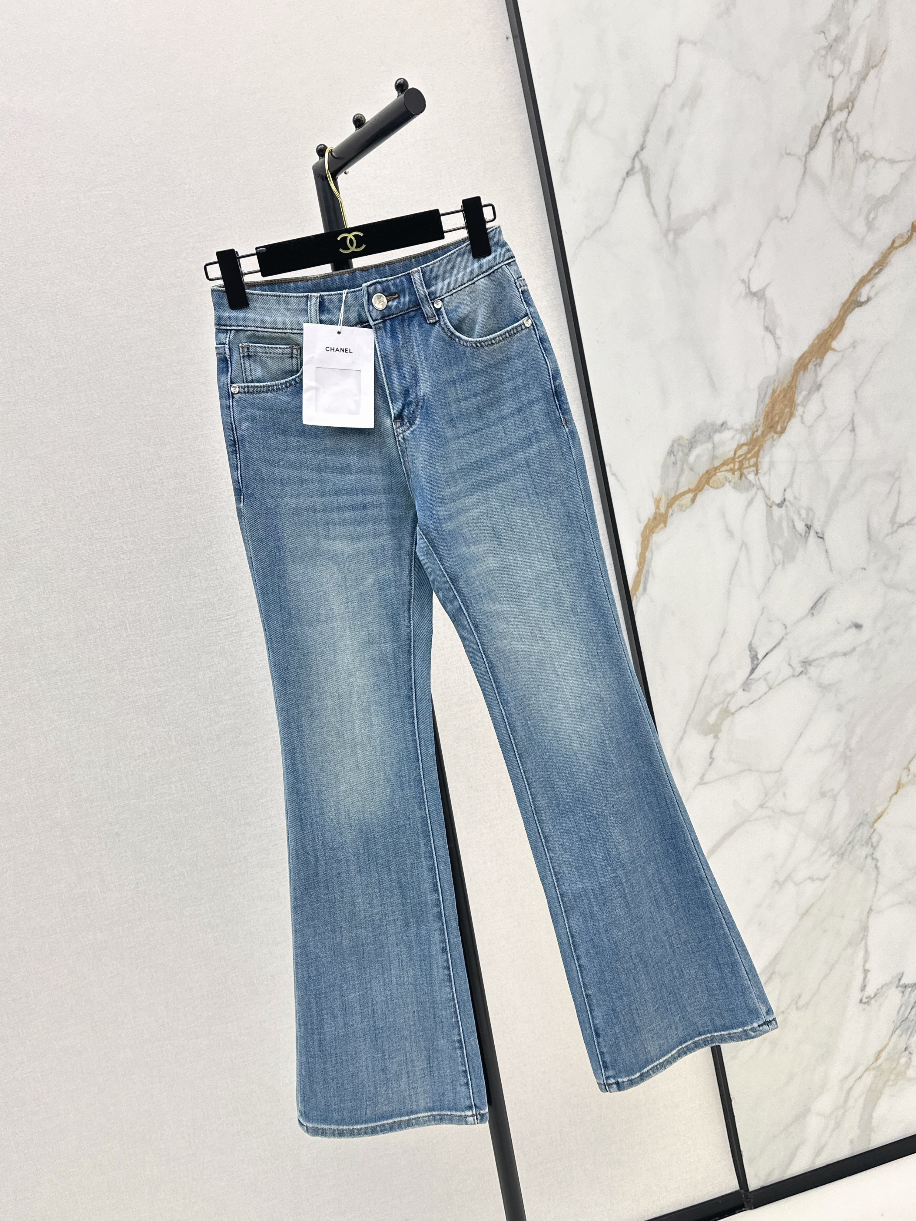 Chan New Slim flare jeans