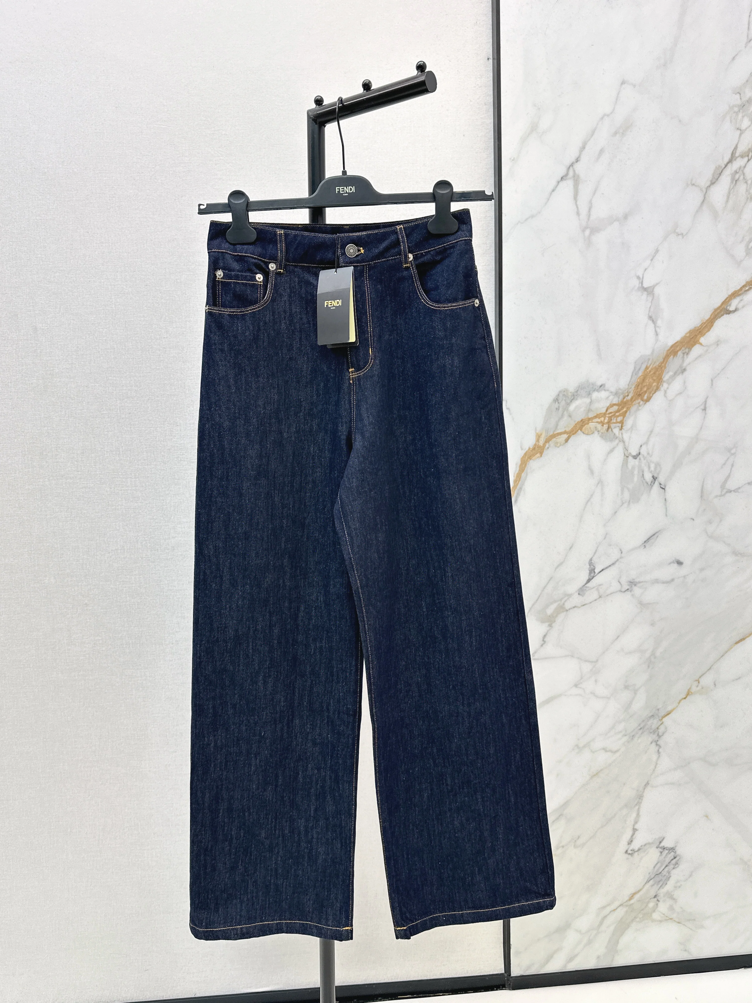 Fend NEW straight jeans