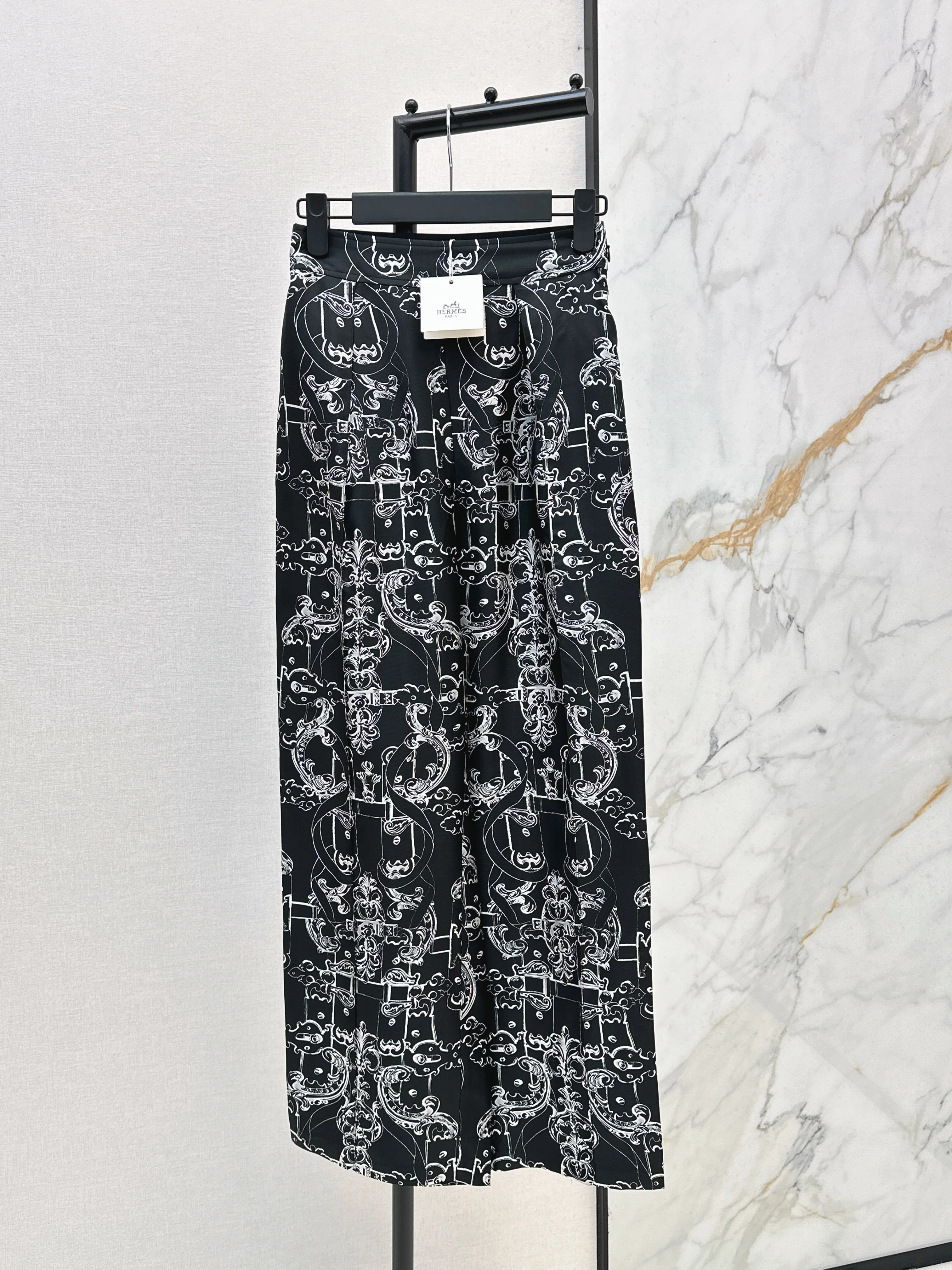 Herm NEW print pants