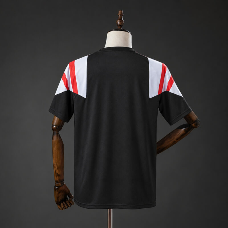 Colo Colo 26/27 EQT Black Retro Fan Jersey