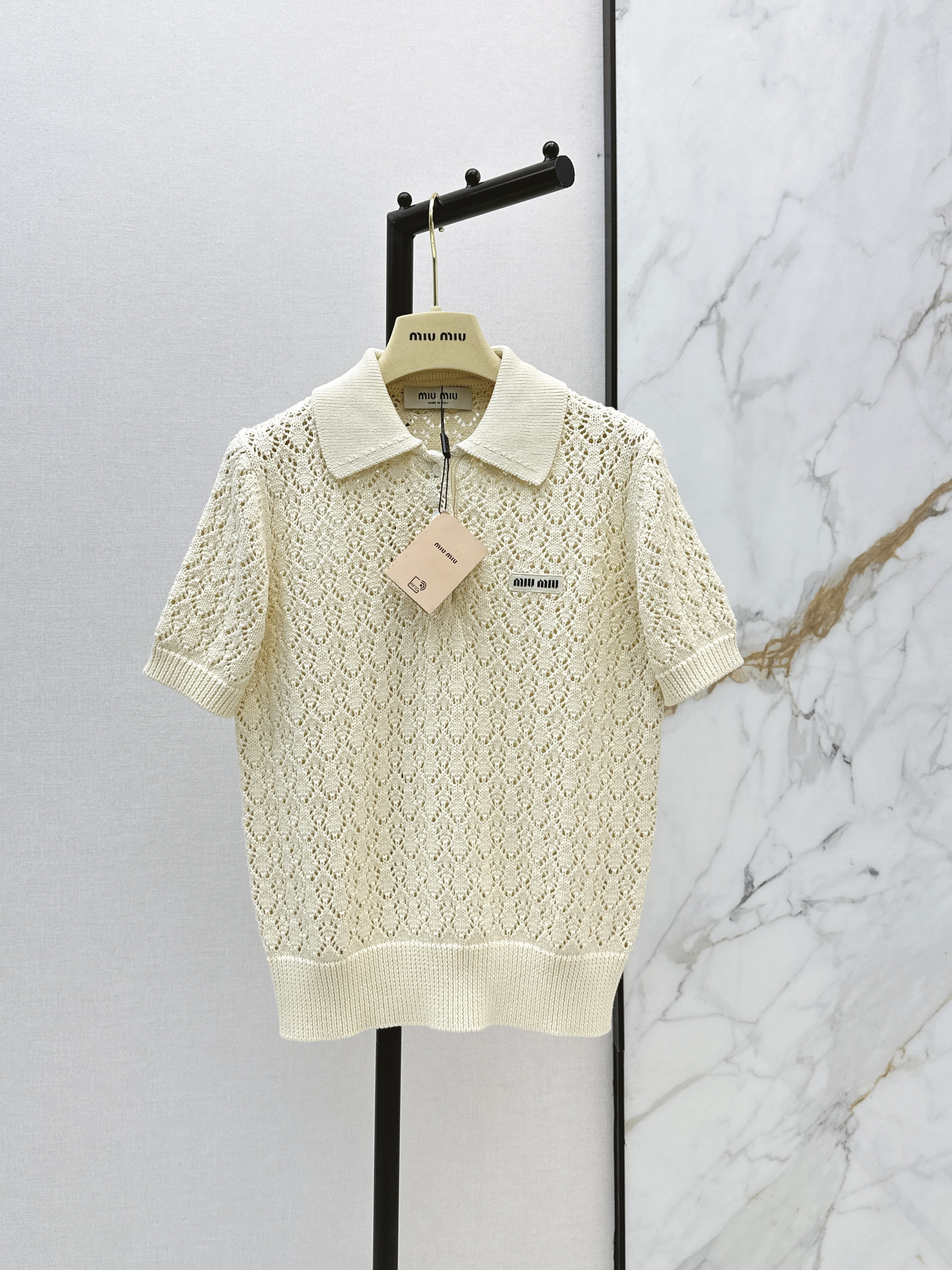 Miu New hollow top