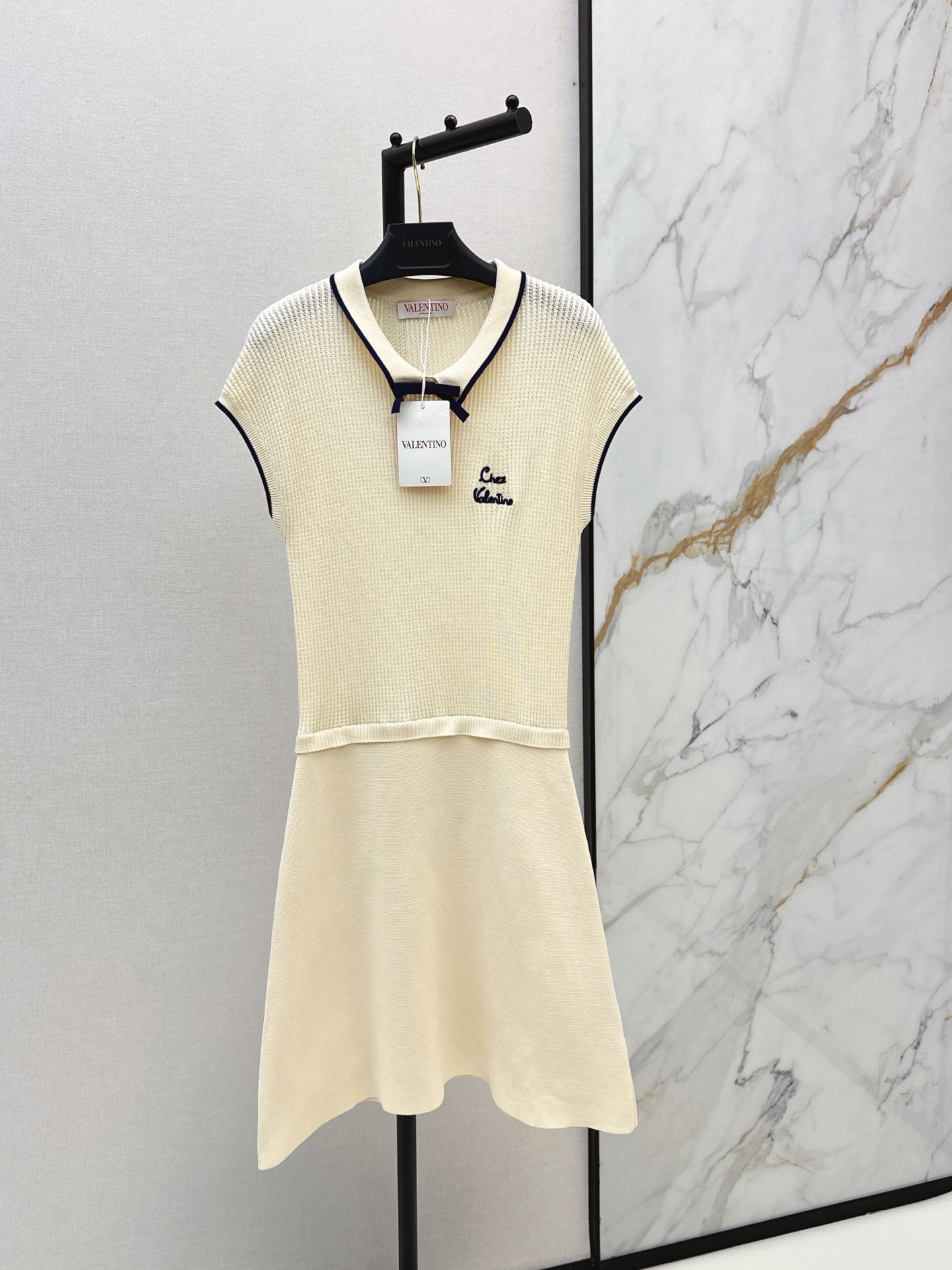 Val New Knitted short-sleeve dress