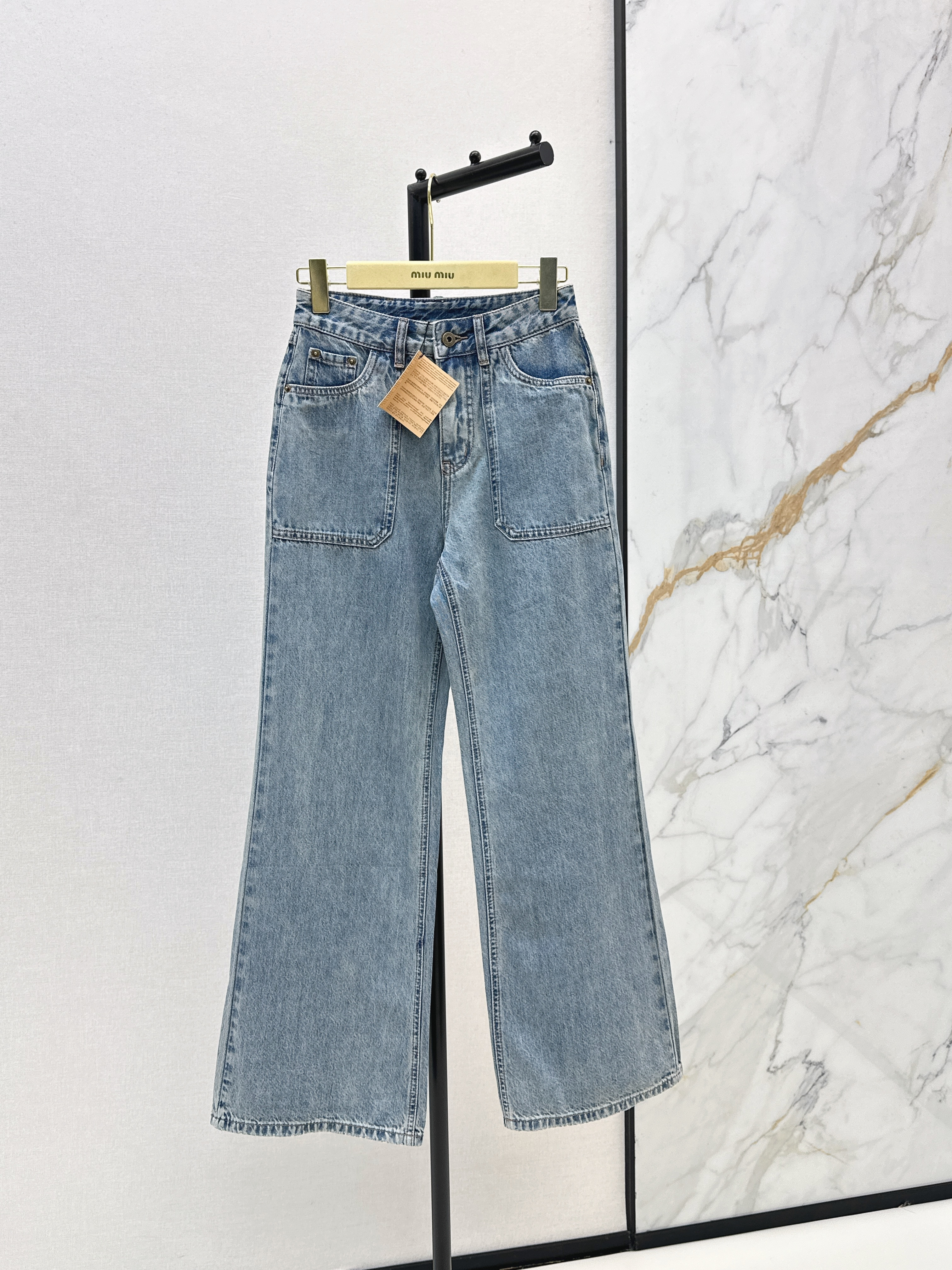 Miu New Straight-leg jeans