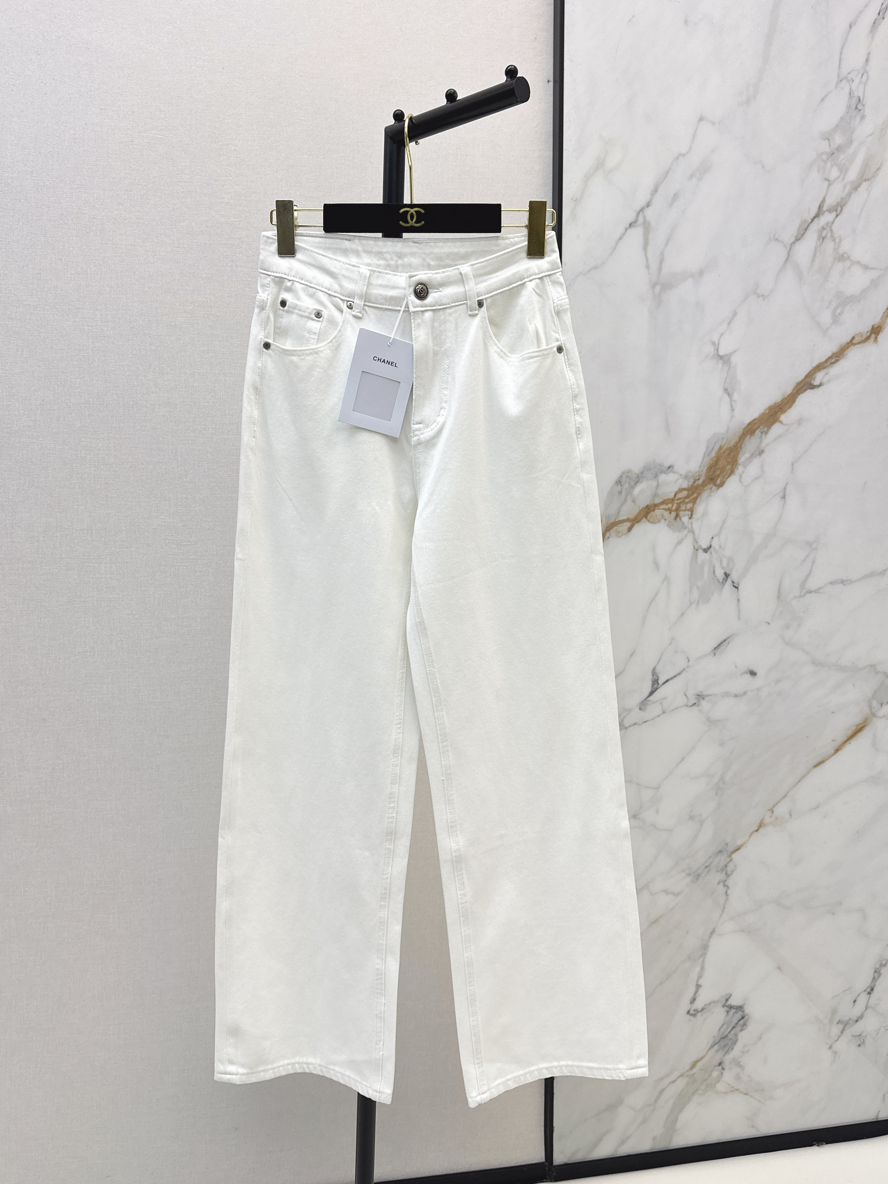 Chan New straight-leg jeans