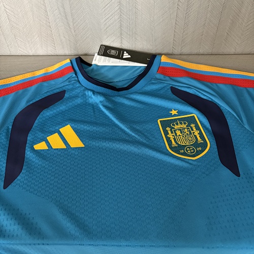 Player version 2026 Spain Training Jersey