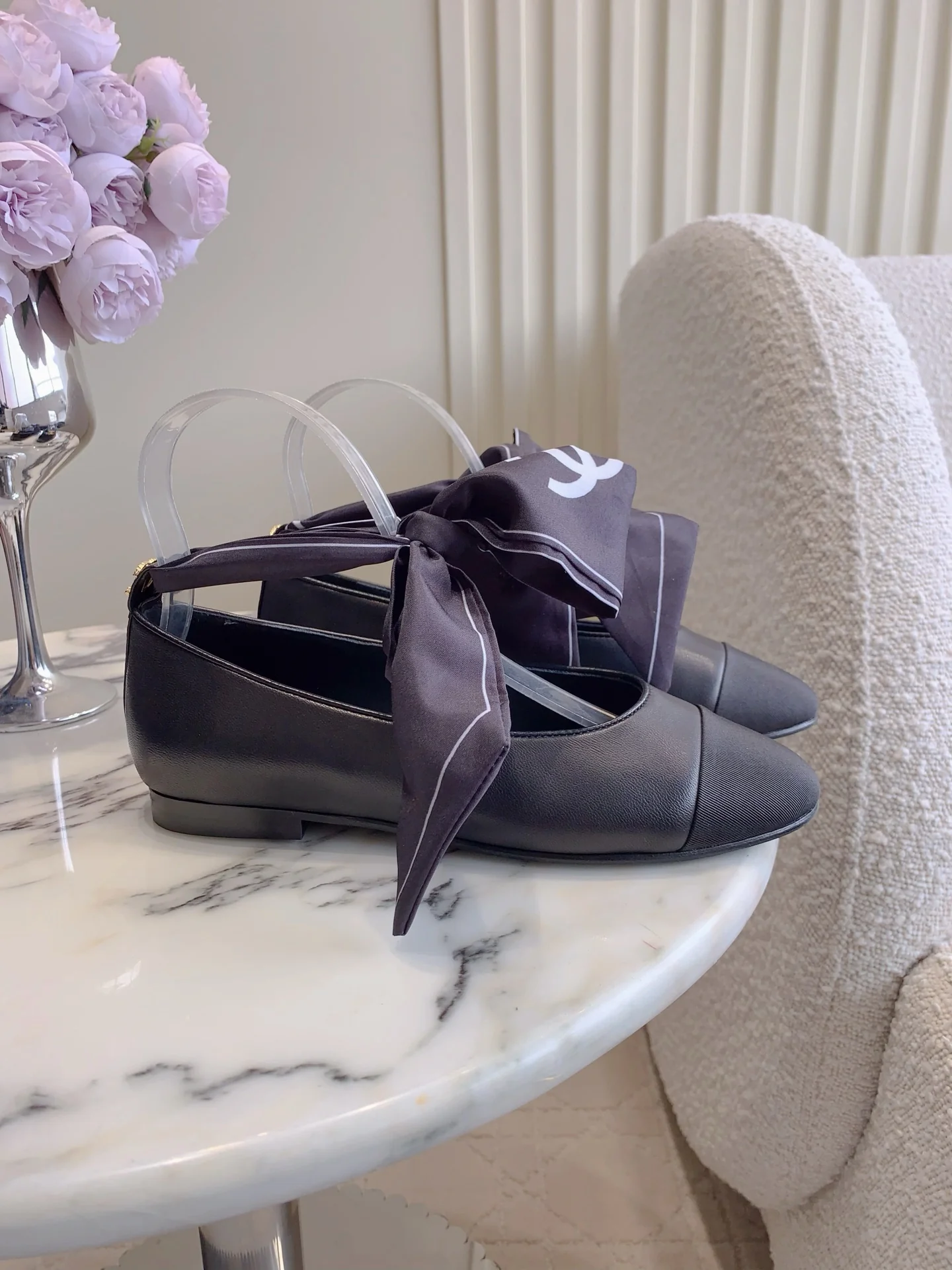 Chan New Strappy flat shoes