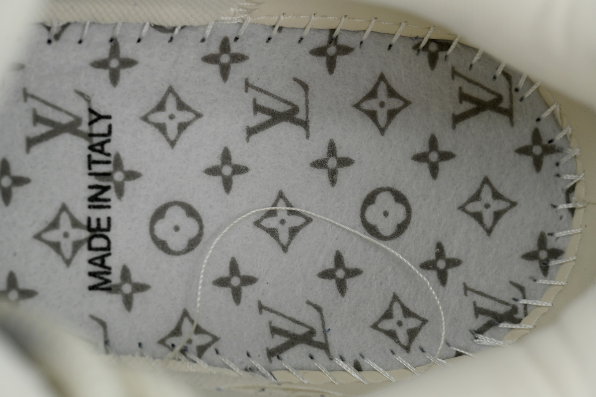 Pkkicks God Batch LOUIS VUITTON New Blue Woolen Fabric New Blue