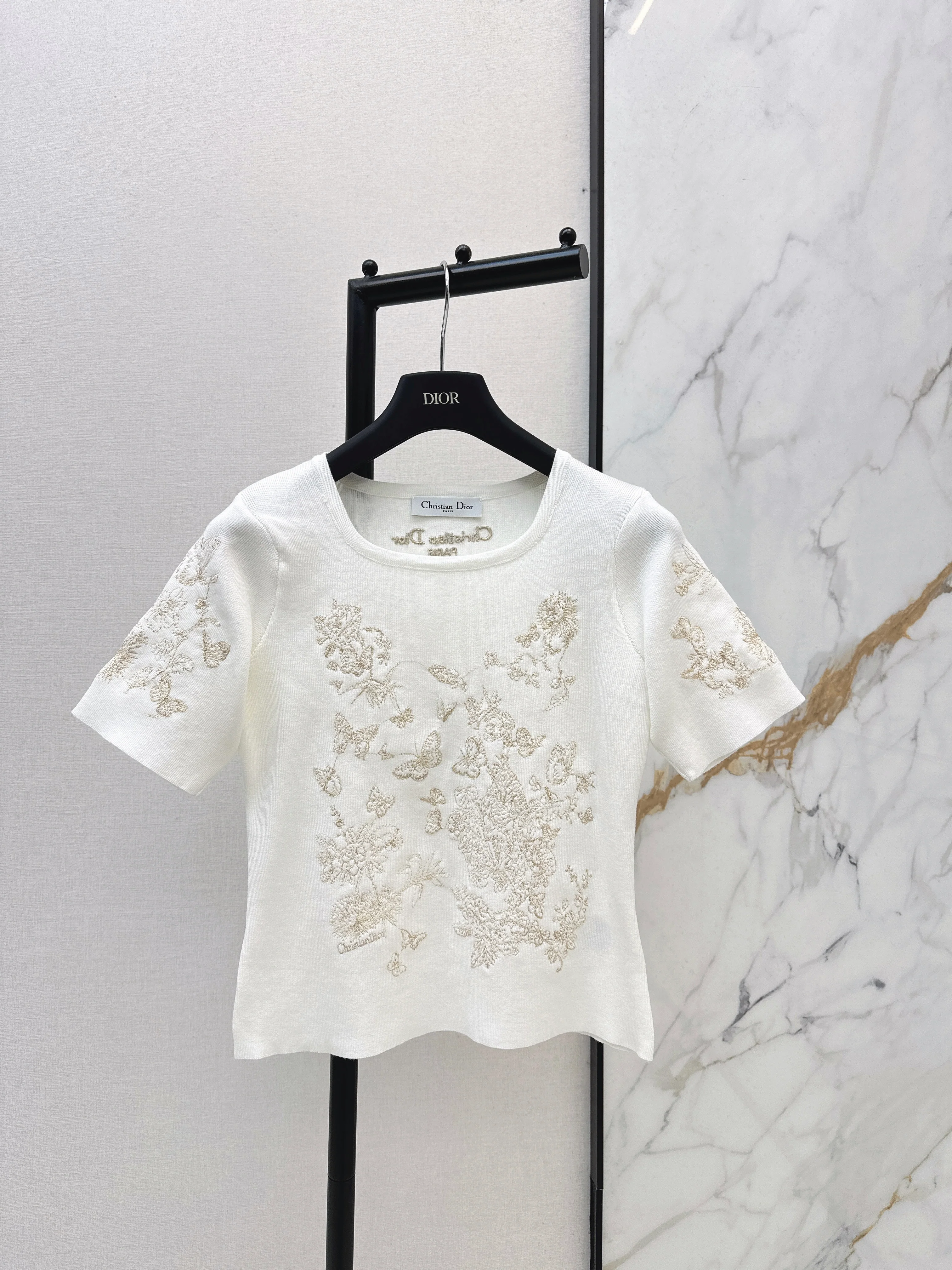 CD NEW embroidery sweater