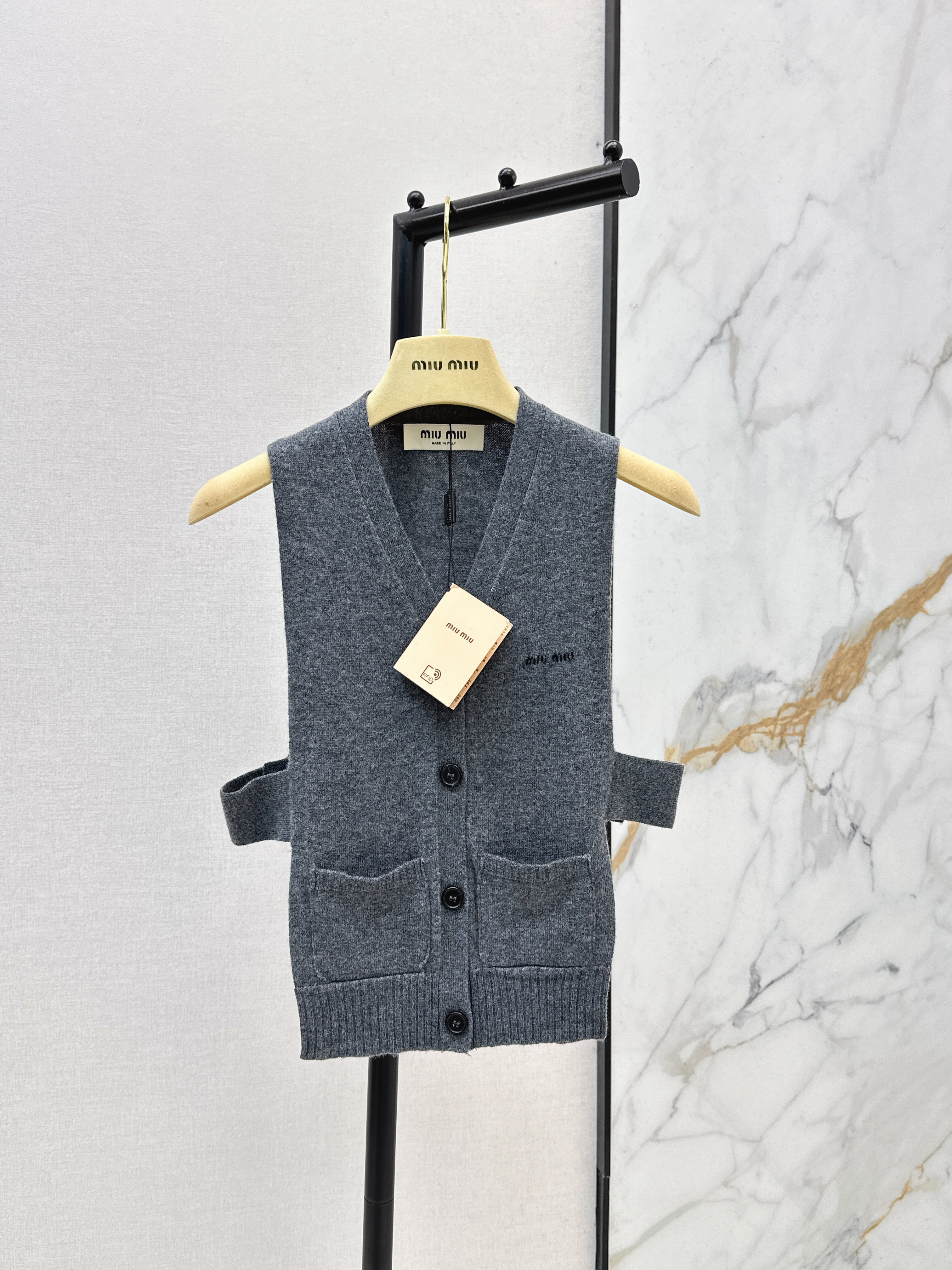 Miu New cashmere vest