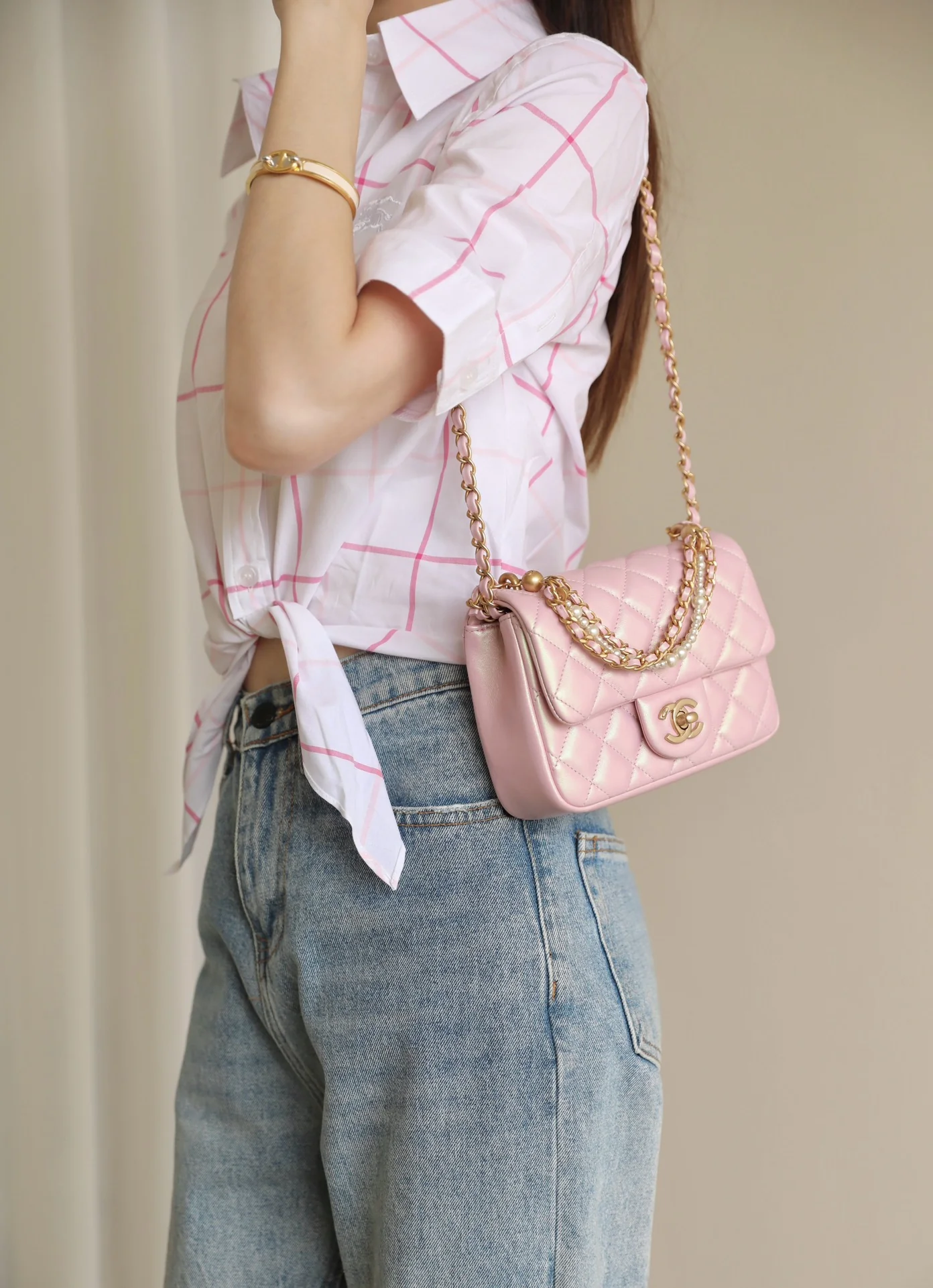 Chan New 24p Pearl chain flap bag