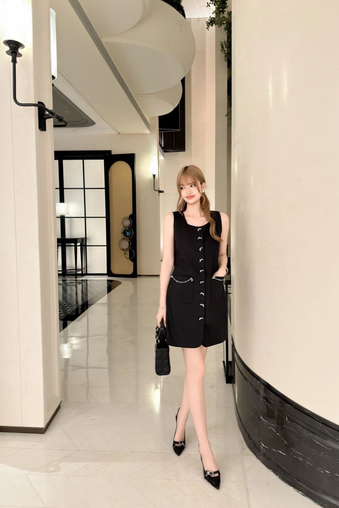 CD New sleeveless dress