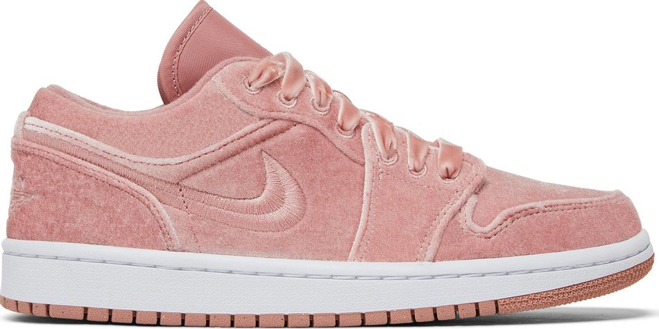 Wmns Air Jordan 1 Low SE 