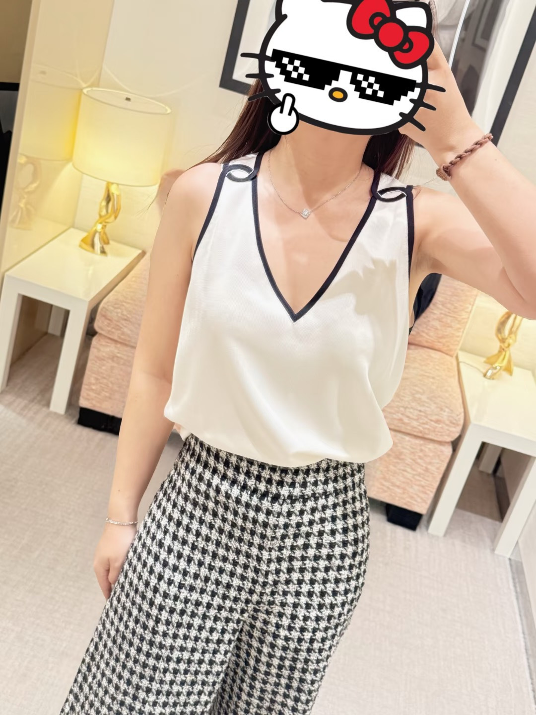 Chan New V-neck knitted vest