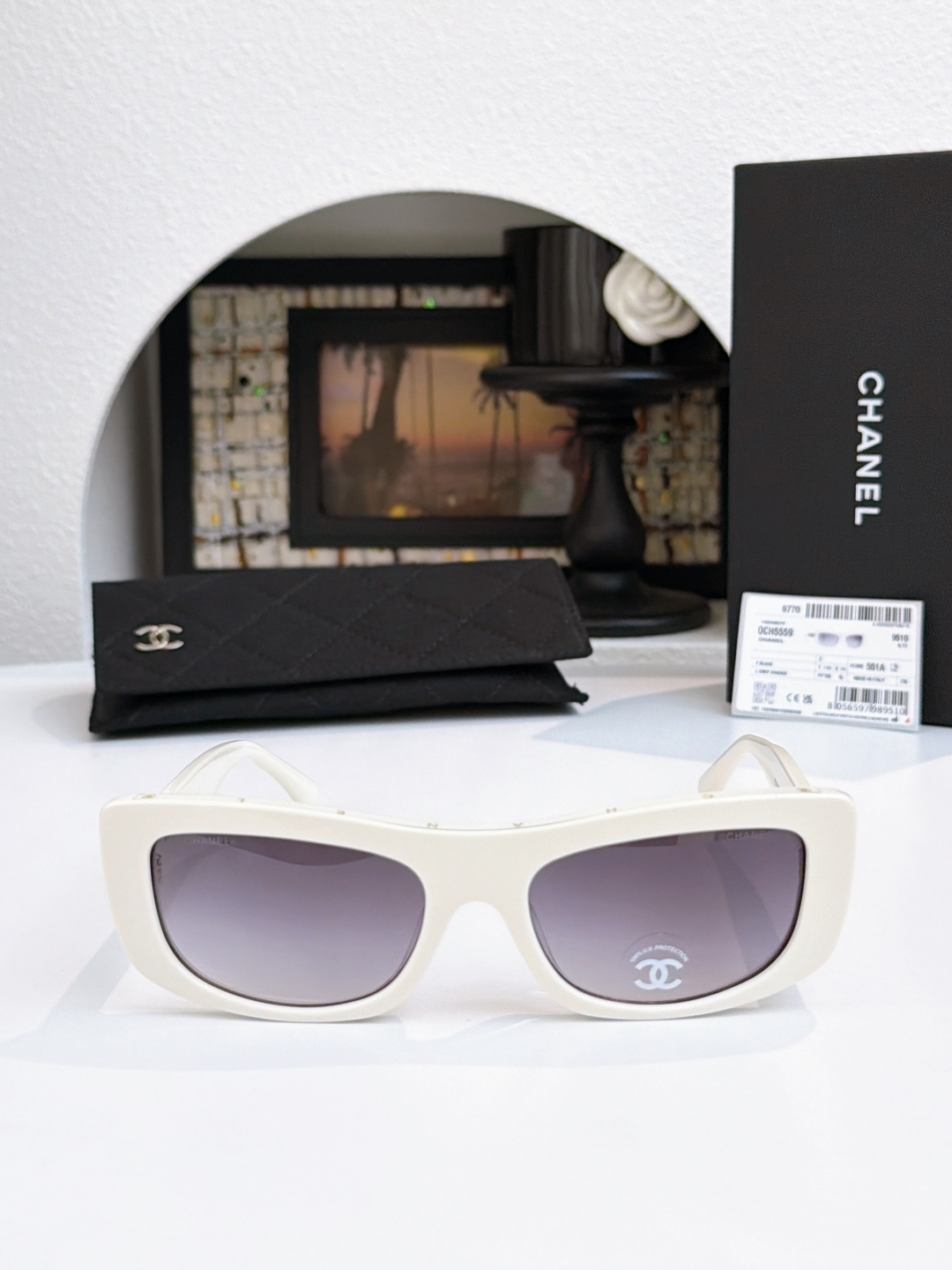 Chan New sunglasses