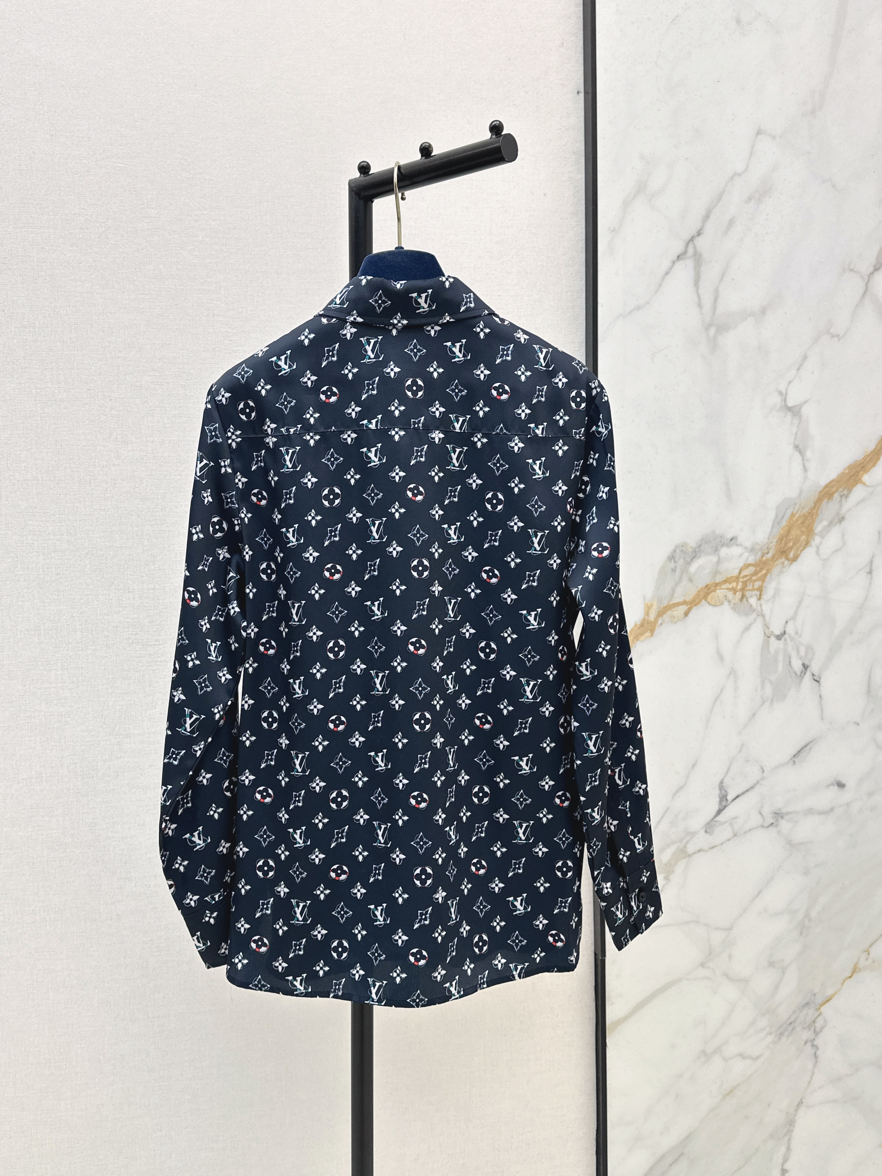 Louis New print shirt