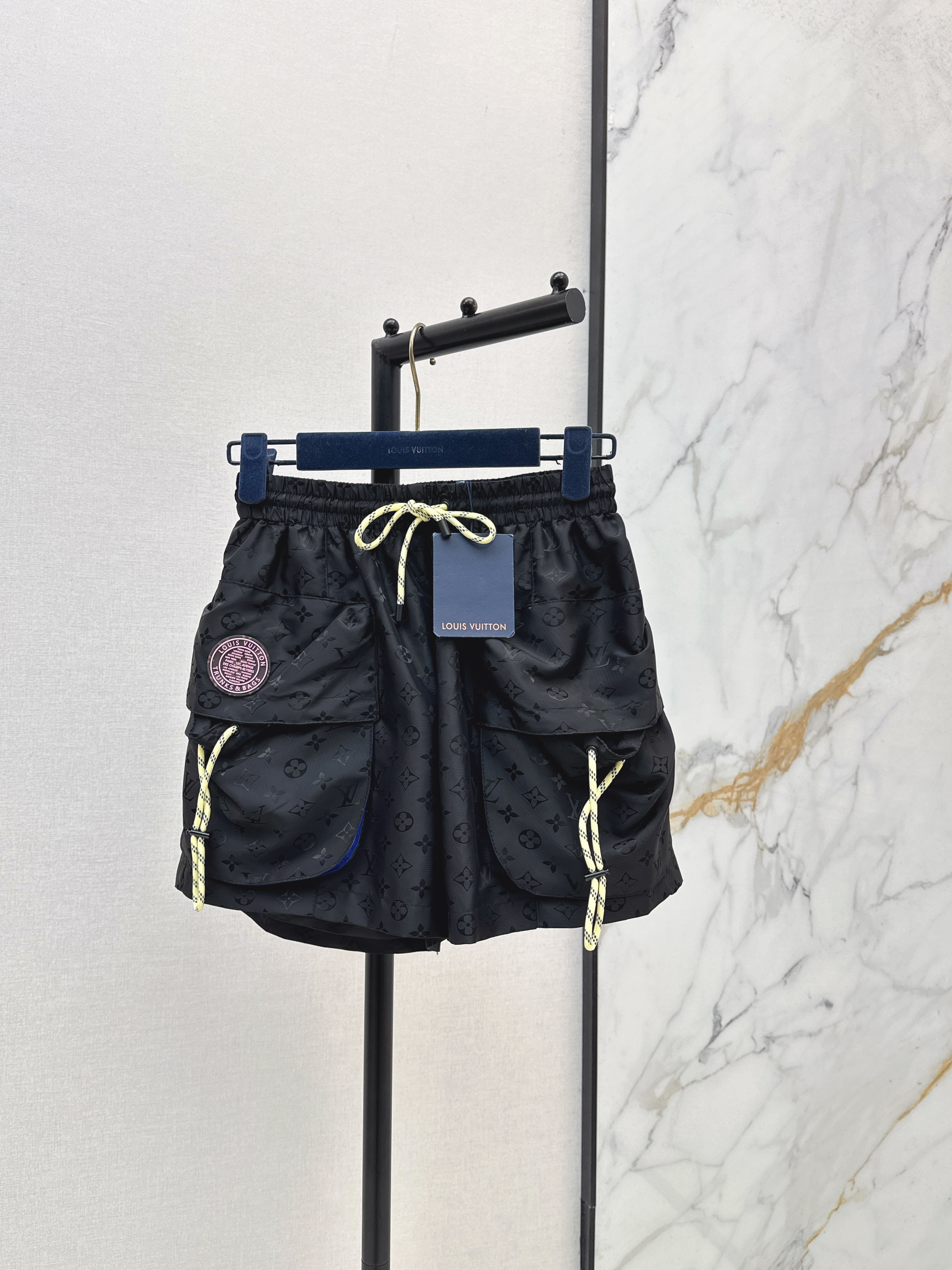 Louis New casual shorts