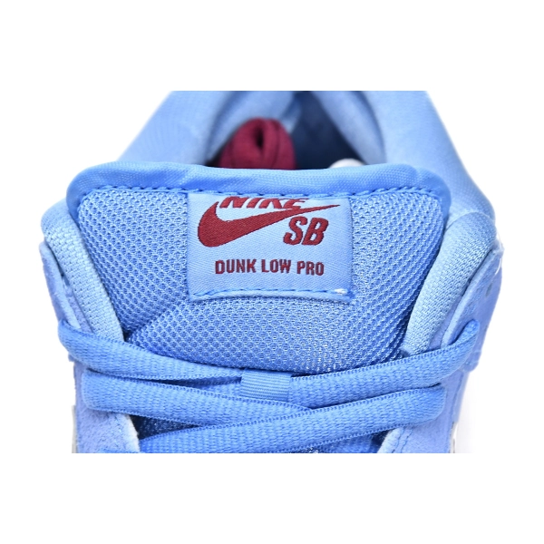 Nike SB Dunk Low Philadelphia Phillies DQ4040-400