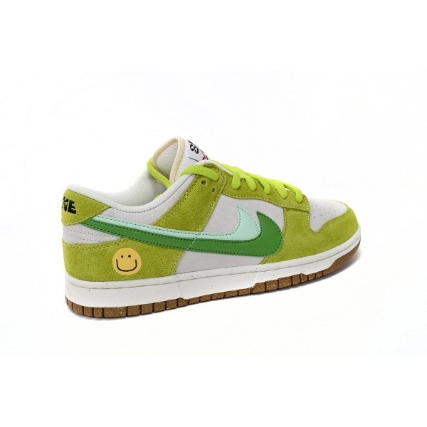 Nike SB Dunk Low 