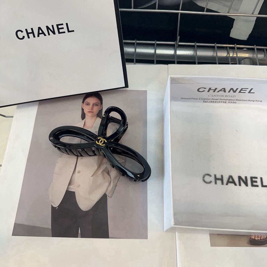 Chan New  Hair Clip