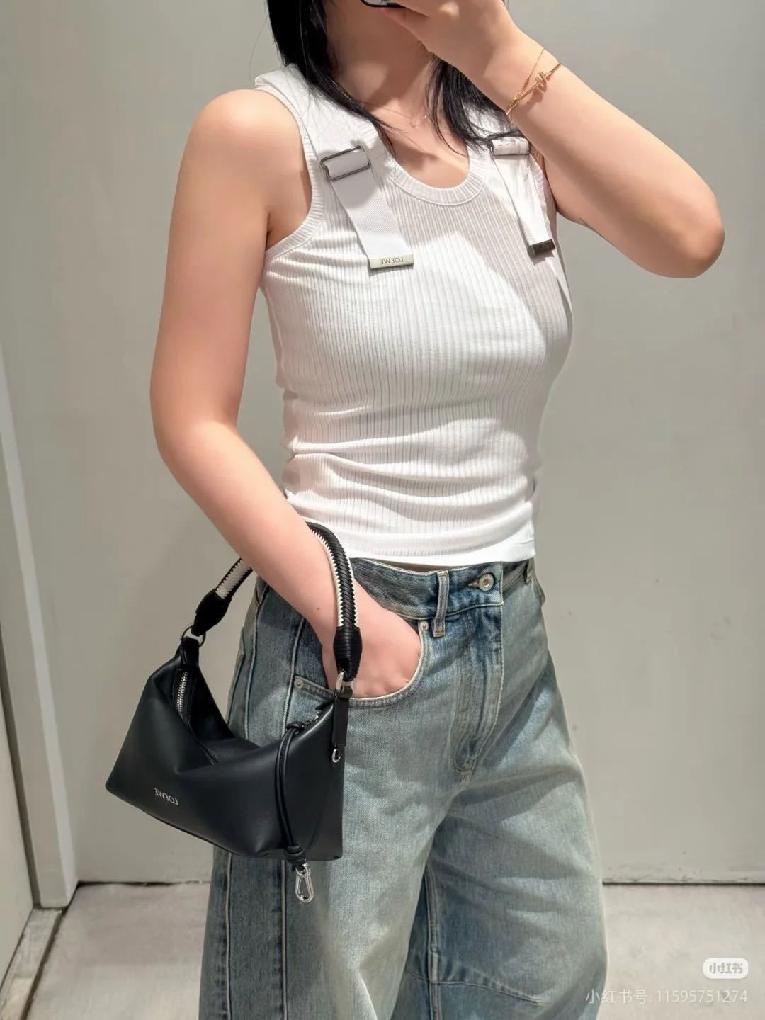 Loe New knit vest