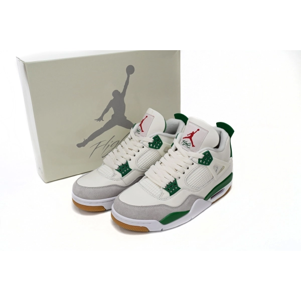 Nike SB x  Air Jordan 4 