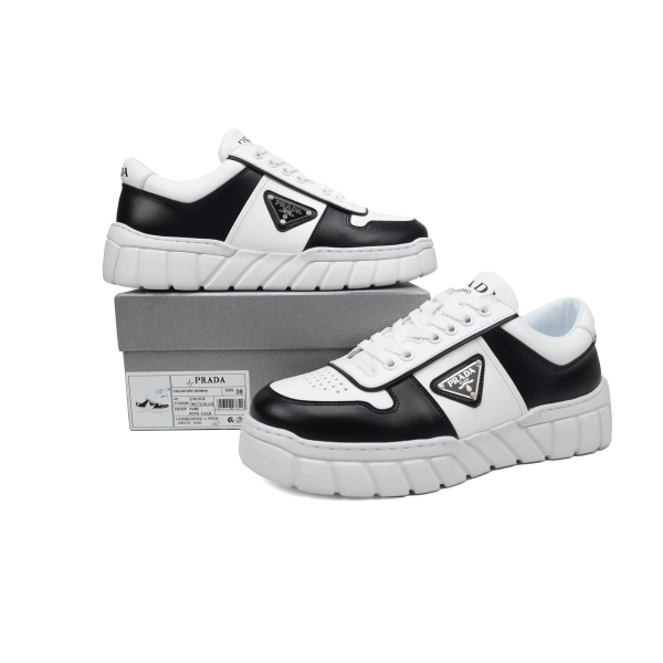 Prada Low-Top Sneakers Serrated Black And  White