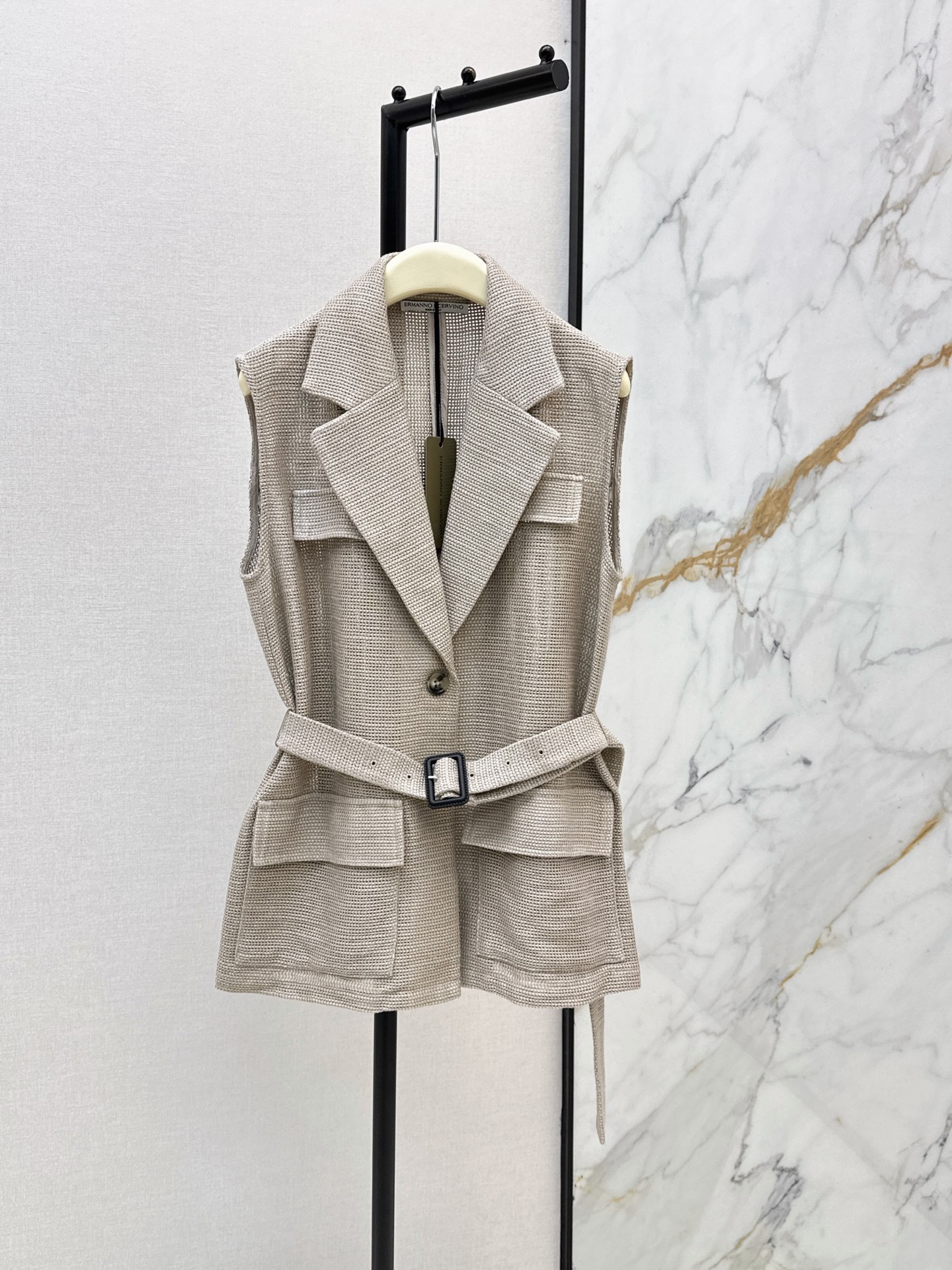 ES New belted vest
