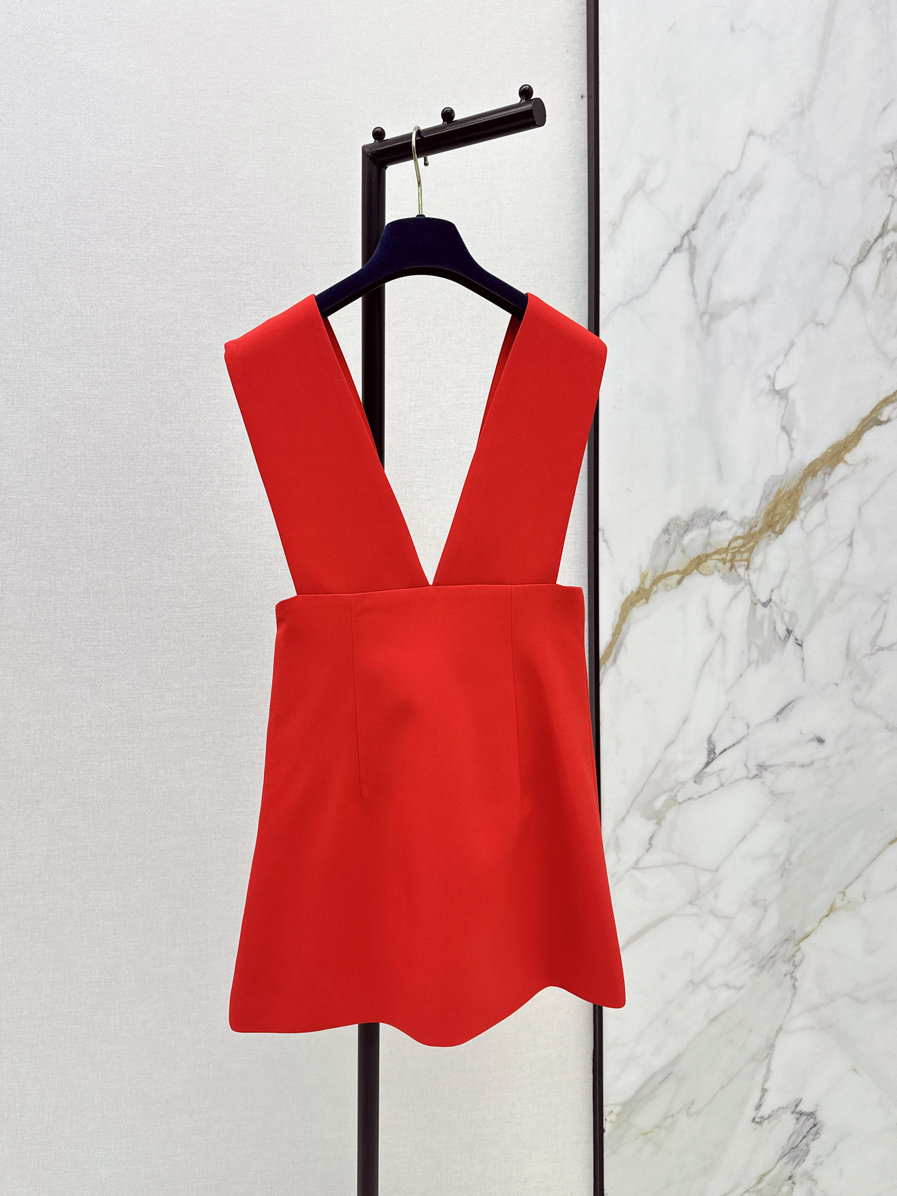Louis New painfare dress