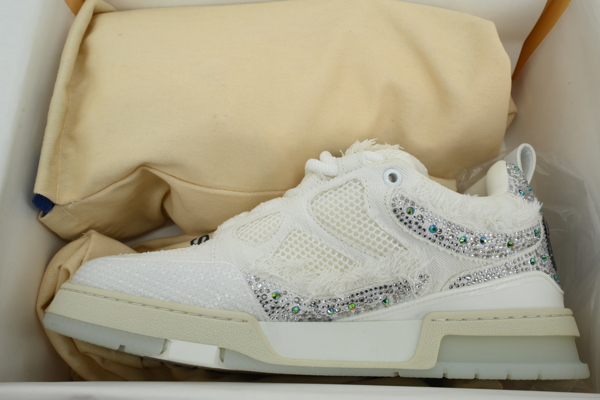 Pkkicks God Batch LOUIS VUITTON Silver White Diamond