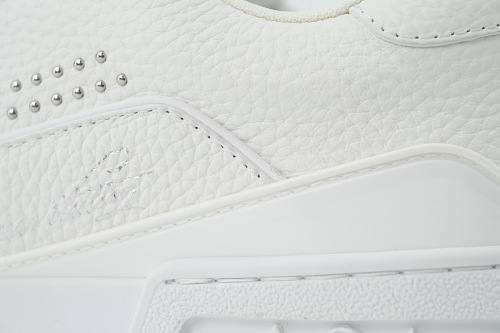 Pkkicks God Batch Louis Vuitton Sneakers White rivets (NFC)