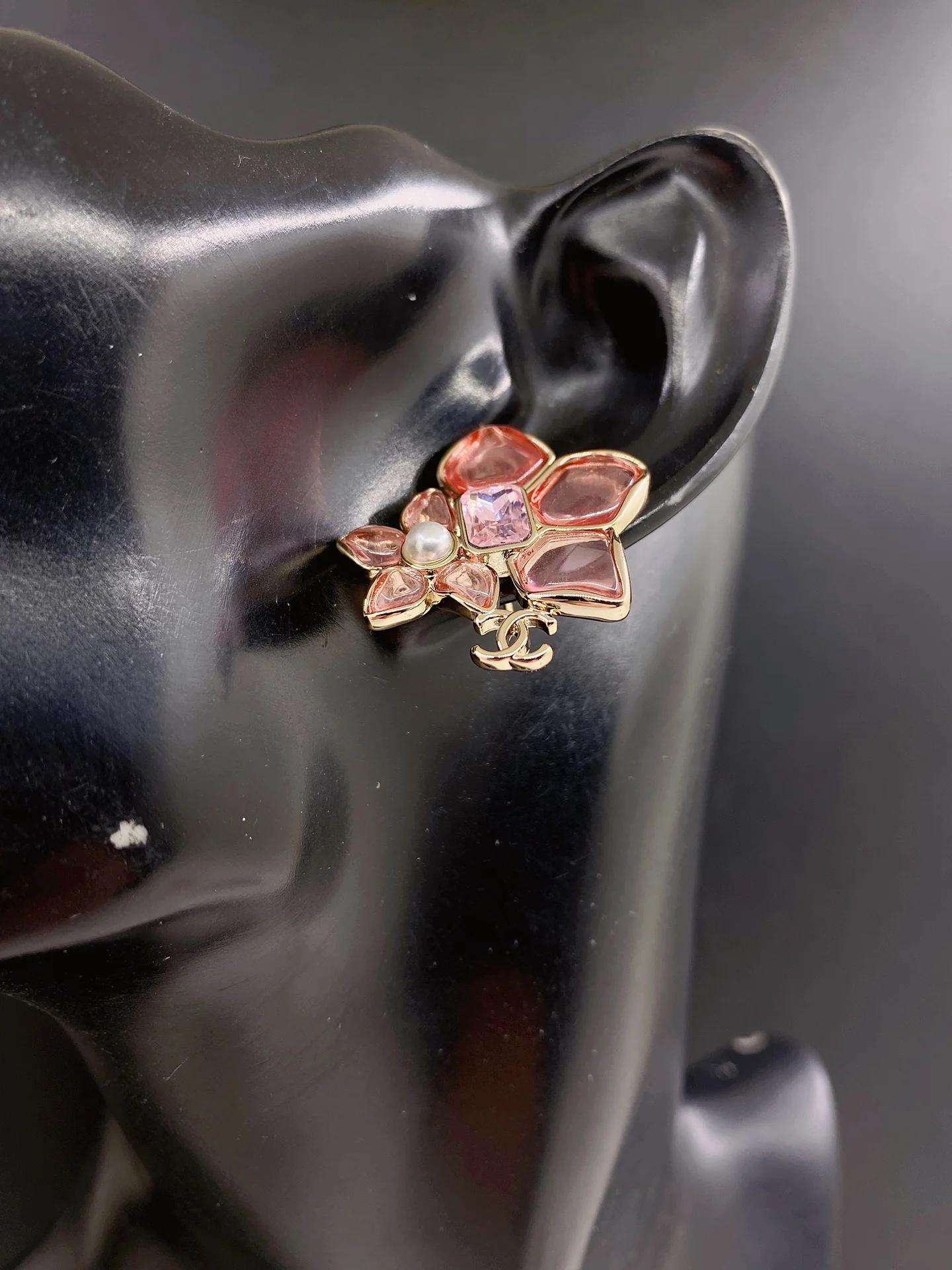 Chan New Rose Quartz Flower Stud Earrings