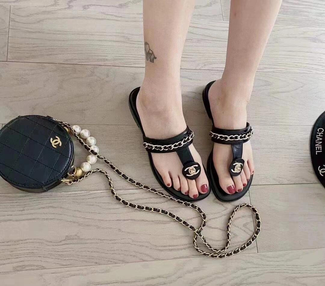Chan New Toe-ring chain flat sandals