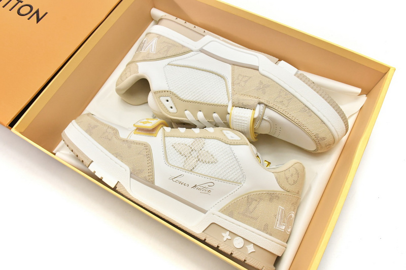 Pkkicks God Batch LOUIS VUITTON Trainer Beige Cloth Cover GO0220
