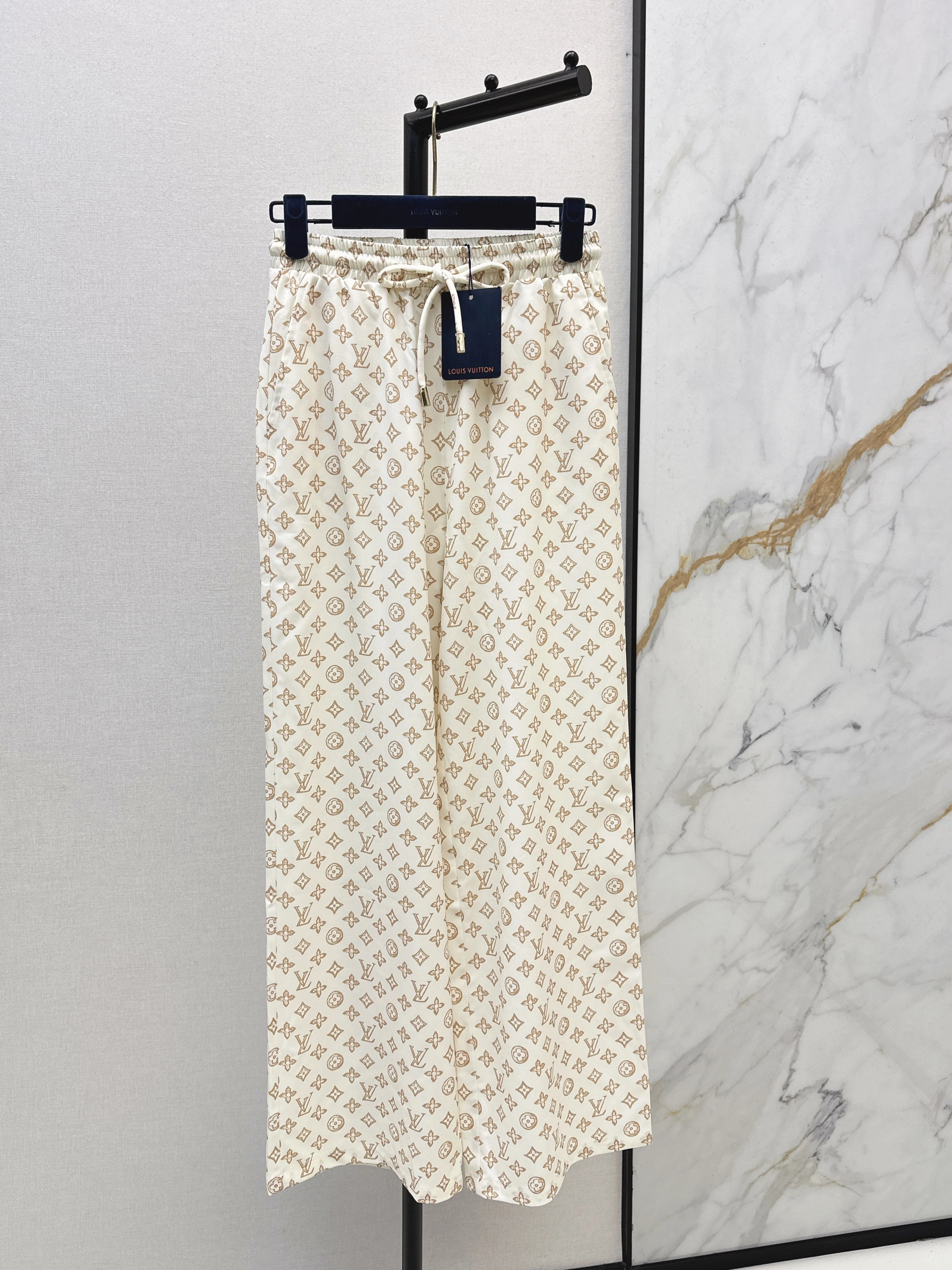 Louis NEW casual pants