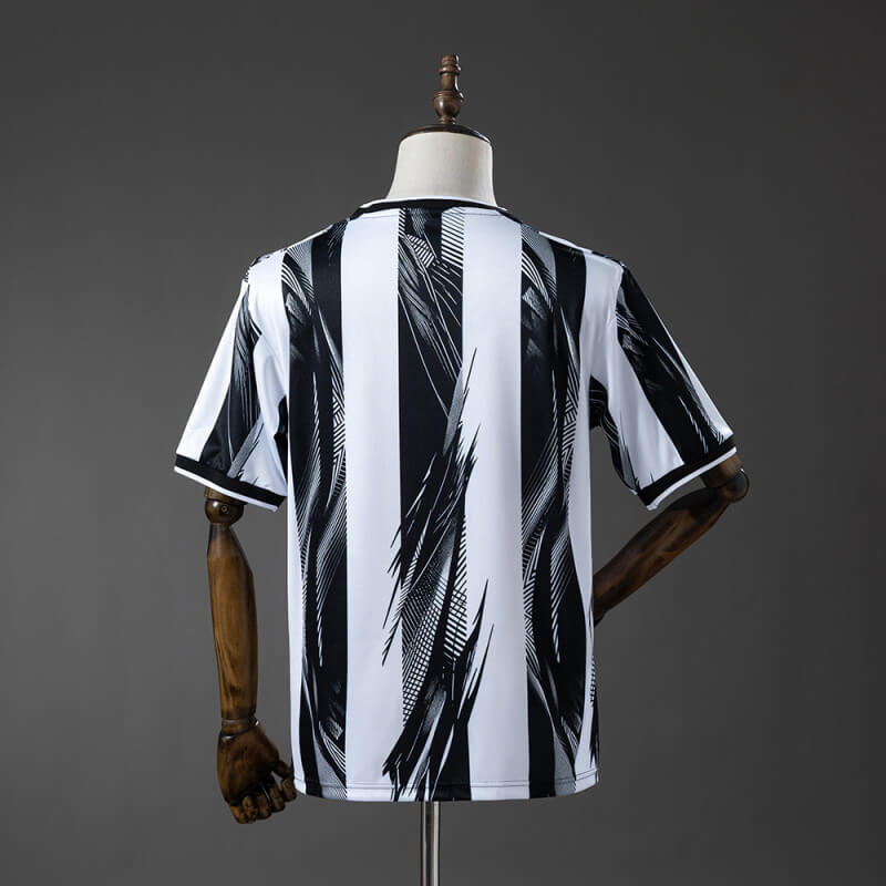 Newcastle United 26/27 Home Fan Jersey