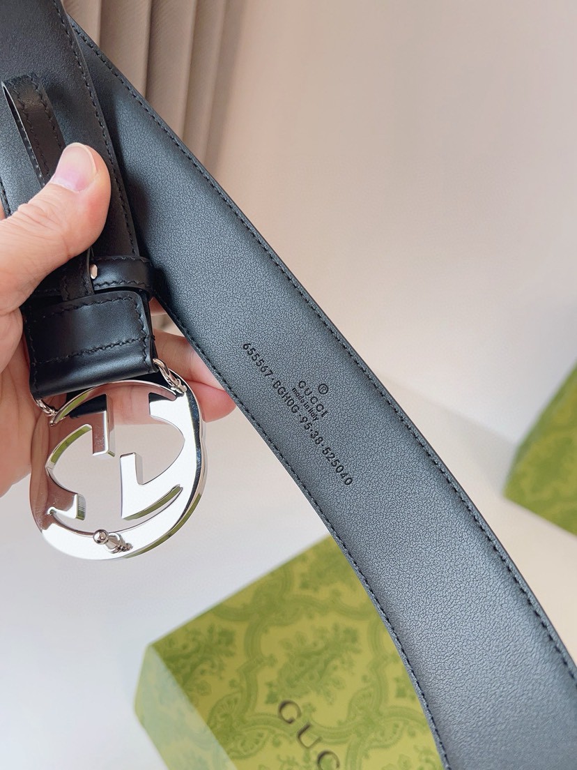 Gucci leather, it has a thick touch. It is a fashionable and classic men's belt, a designer belt, a casual and smooth buckle belt for both women and men, with a width of 4.0 cm and with box Silver and gold