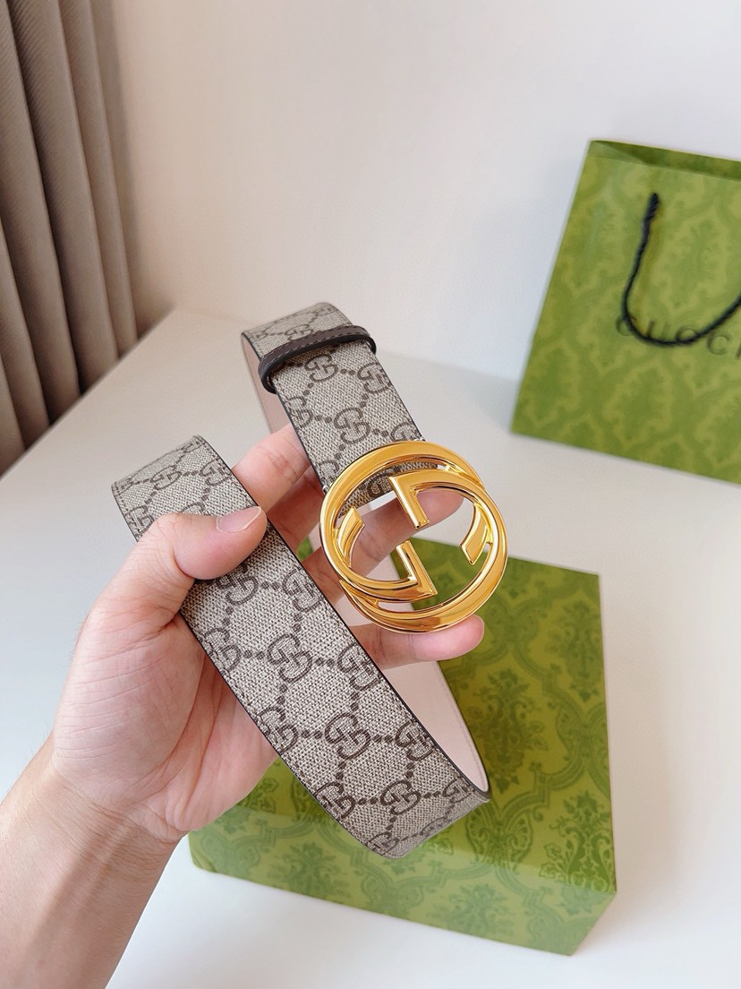 Gucci leather, it has a thick touch, with clear and distinct printed patterns. It is a fashionable and classic men's belt, a designer belt, a casual and smooth buckle belt for both women and men, with a width of 4.0 cm and with box Silver and gold