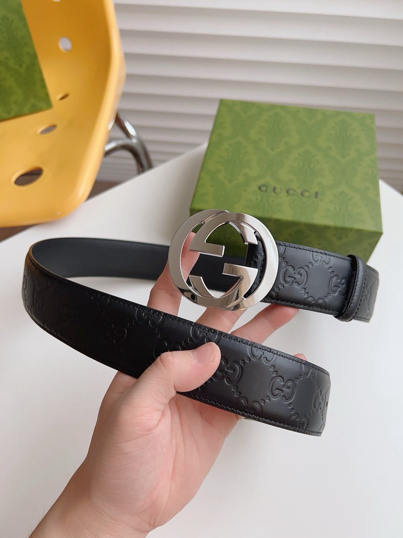 Gucci leather, it has a thick touch, with clear and distinct printed patterns. It is a fashionable and classic men's belt, a designer belt, a casual and smooth buckle belt for both women and men, with a width of 4.0 cm and with box Silver