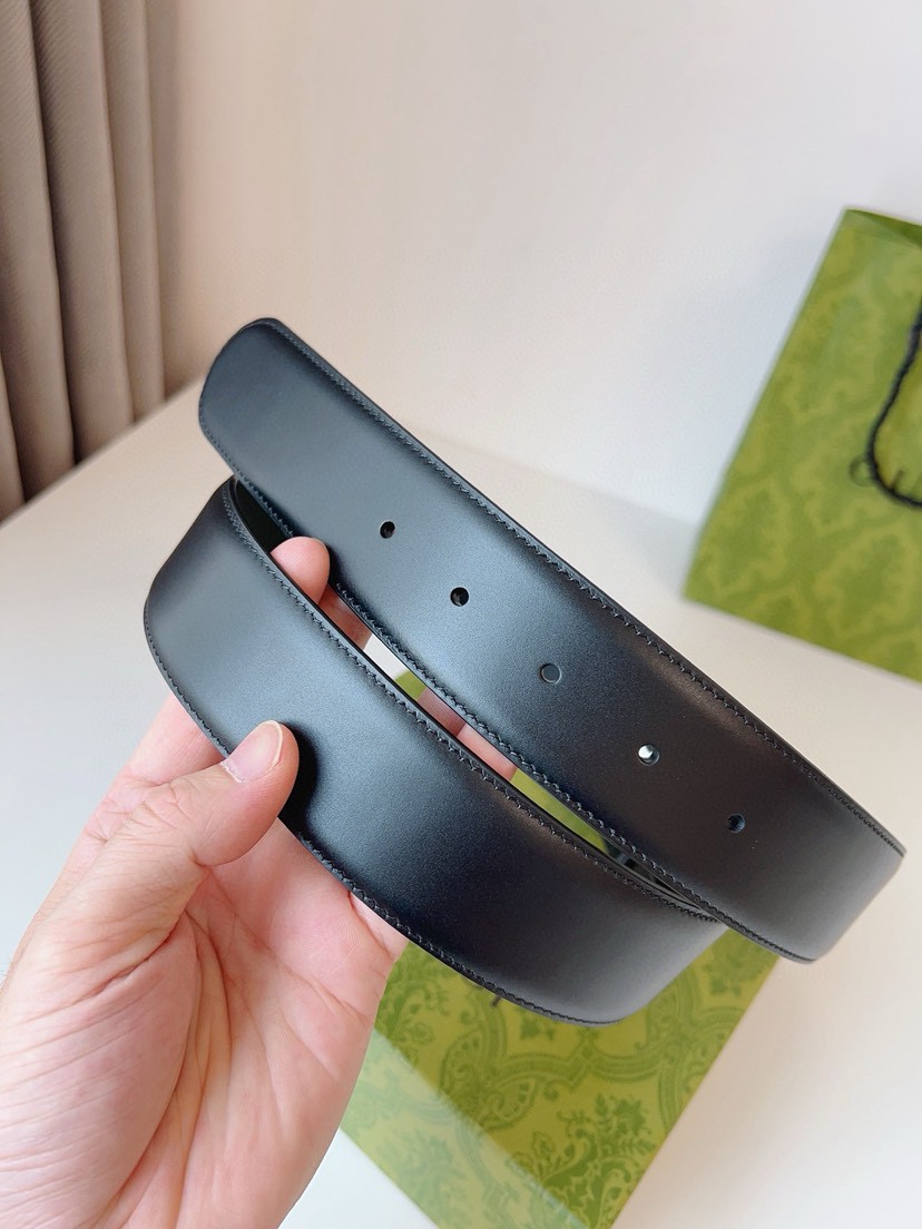 Gucci leather, it has a thick touch. It is a fashionable and classic men's belt, a designer belt, a casual and smooth buckle belt for both women and men, with a width of 4.0 cm and with box Silver and gold