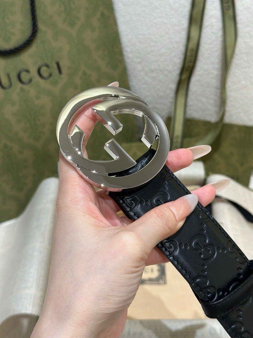 Gucci leather, it has a thick touch, with clear and distinct printed patterns. It is a fashionable and classic men's belt, a designer belt, a casual and smooth buckle belt for both women and men, with a width of 4.0 cm and with box ,Black, silver