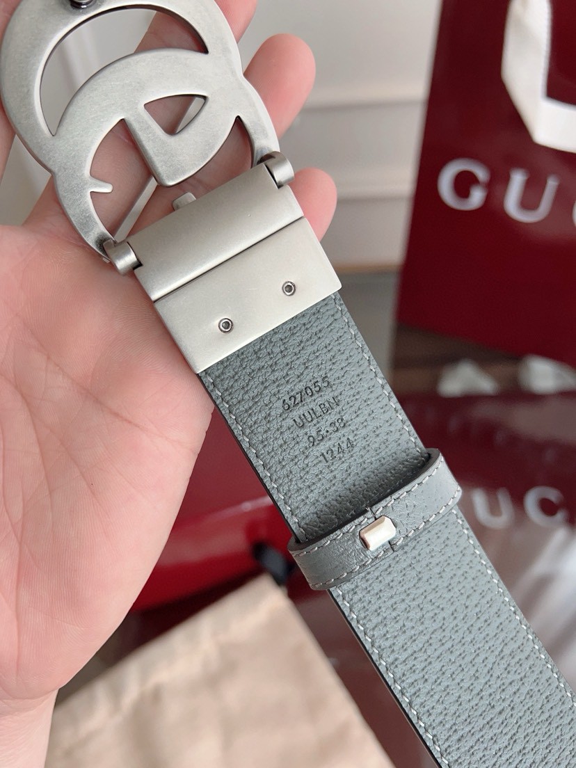 Gucci leather, it has a thick touch, with clear and distinct printed patterns. It is a fashionable and classic men's belt, a designer belt, a casual and smooth buckle belt for both women and men, with a width of 3.7 cm and with box Grey color