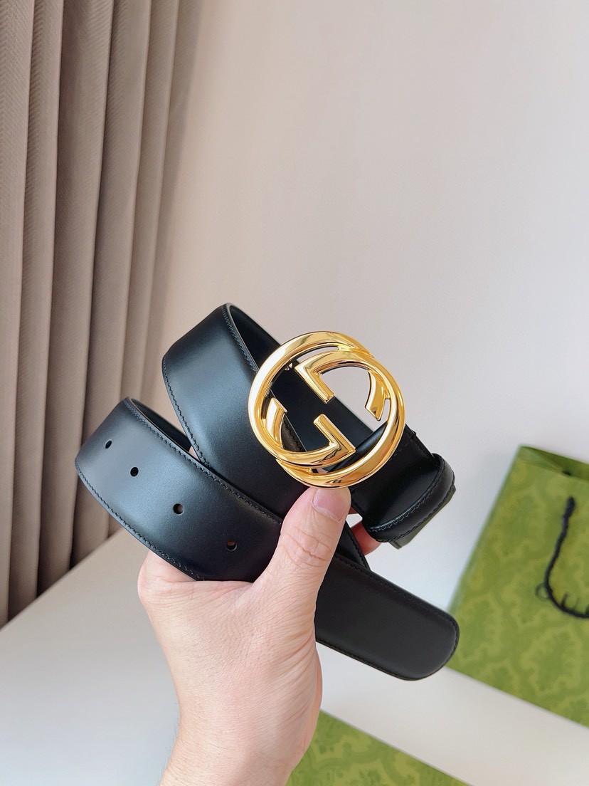 Gucci leather, it has a thick touch. It is a fashionable and classic men's belt, a designer belt, a casual and smooth buckle belt for both women and men, with a width of 4.0 cm and with box Silver and gold