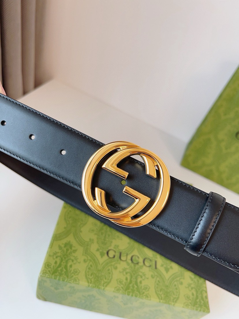 Gucci leather, it has a thick touch. It is a fashionable and classic men's belt, a designer belt, a casual and smooth buckle belt for both women and men, with a width of 4.0 cm and with box Silver and gold