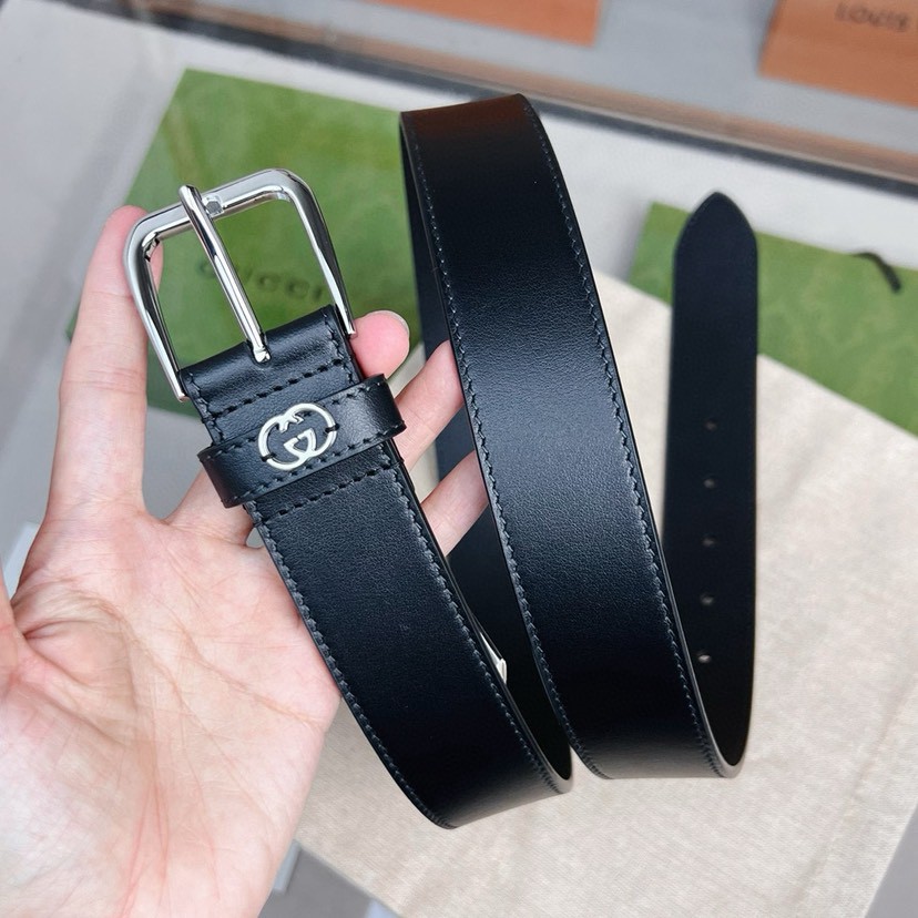 Gucci leather, it has a thick touch. It is a fashionable and classic men's belt, a designer belt, a casual and smooth buckle belt for both women and men, with a width of 3.5 cm and a box