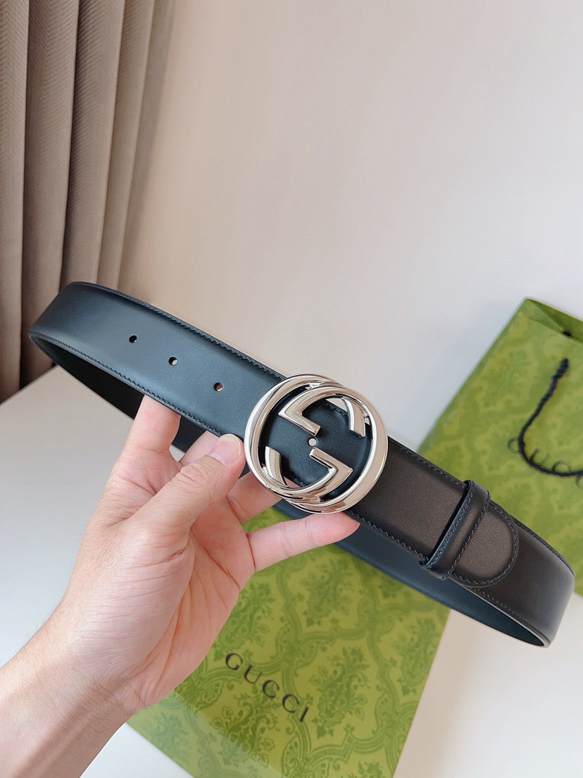 Gucci leather, it has a thick touch. It is a fashionable and classic men's belt, a designer belt, a casual and smooth buckle belt for both women and men, with a width of 4.0 cm and with box Silver and gold