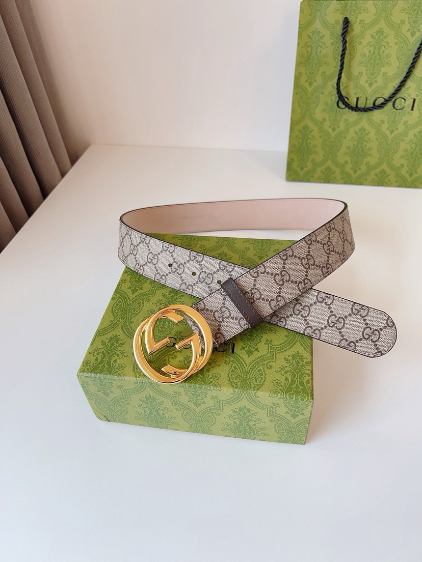 Gucci leather, it has a thick touch, with clear and distinct printed patterns. It is a fashionable and classic men's belt, a designer belt, a casual and smooth buckle belt for both women and men, with a width of 4.0 cm and with box Silver and gold