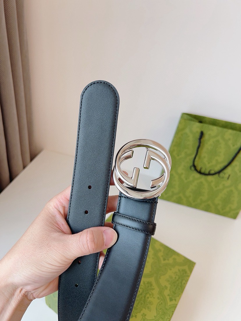 Gucci leather, it has a thick touch. It is a fashionable and classic men's belt, a designer belt, a casual and smooth buckle belt for both women and men, with a width of 4.0 cm and with box Silver and gold
