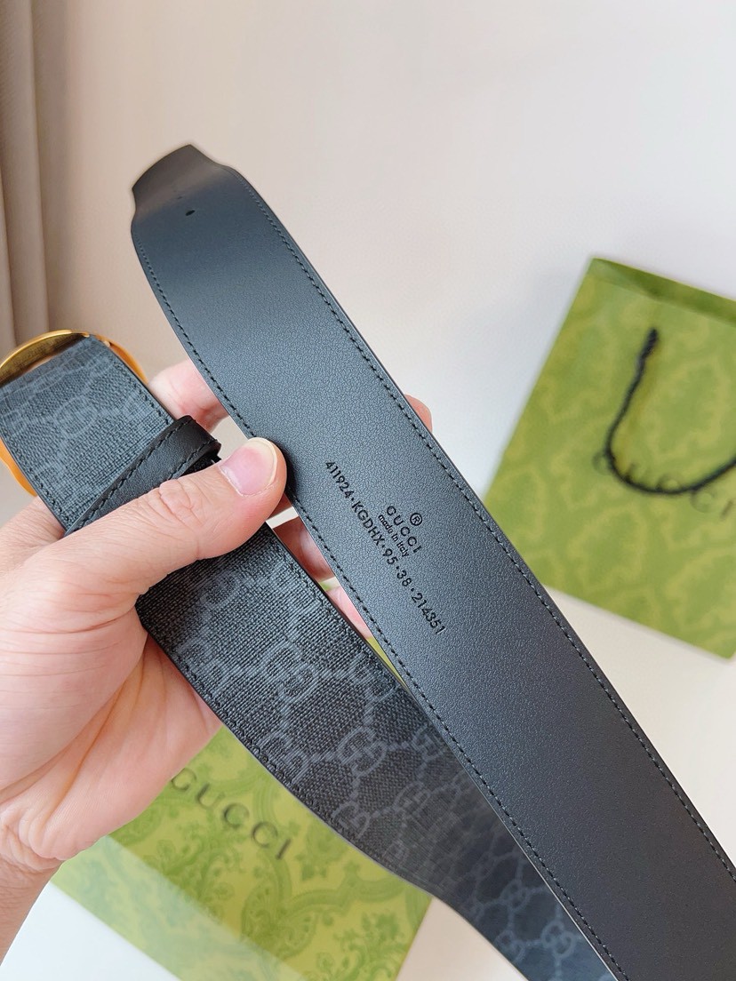 Gucci leather, it has a thick touch, with clear and distinct printed patterns. It is a fashionable and classic men's belt, a designer belt, a casual and smooth buckle belt for both women and men, with a width of 4.0 cm and with box Silver and gold