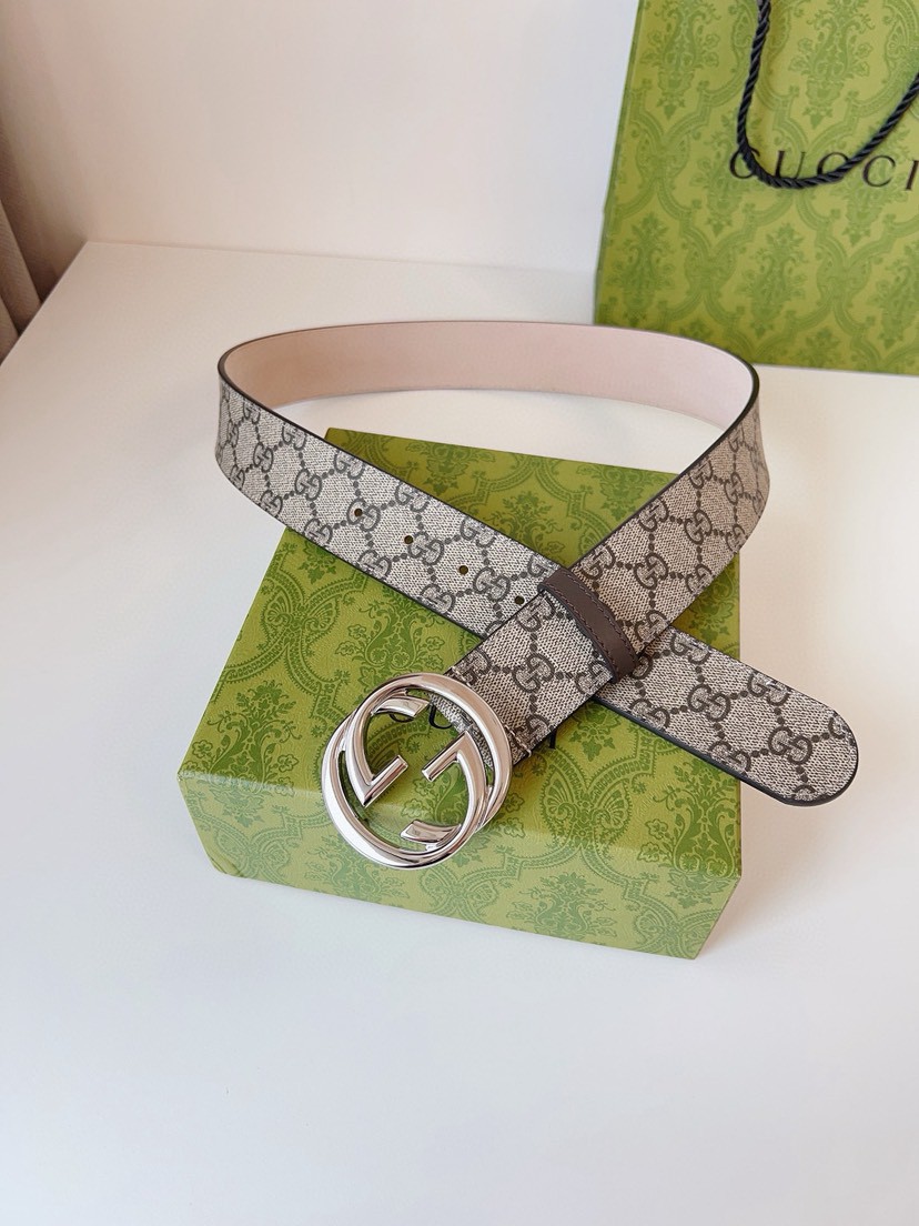 Gucci leather, it has a thick touch, with clear and distinct printed patterns. It is a fashionable and classic men's belt, a designer belt, a casual and smooth buckle belt for both women and men, with a width of 4.0 cm and with box Silver and gold